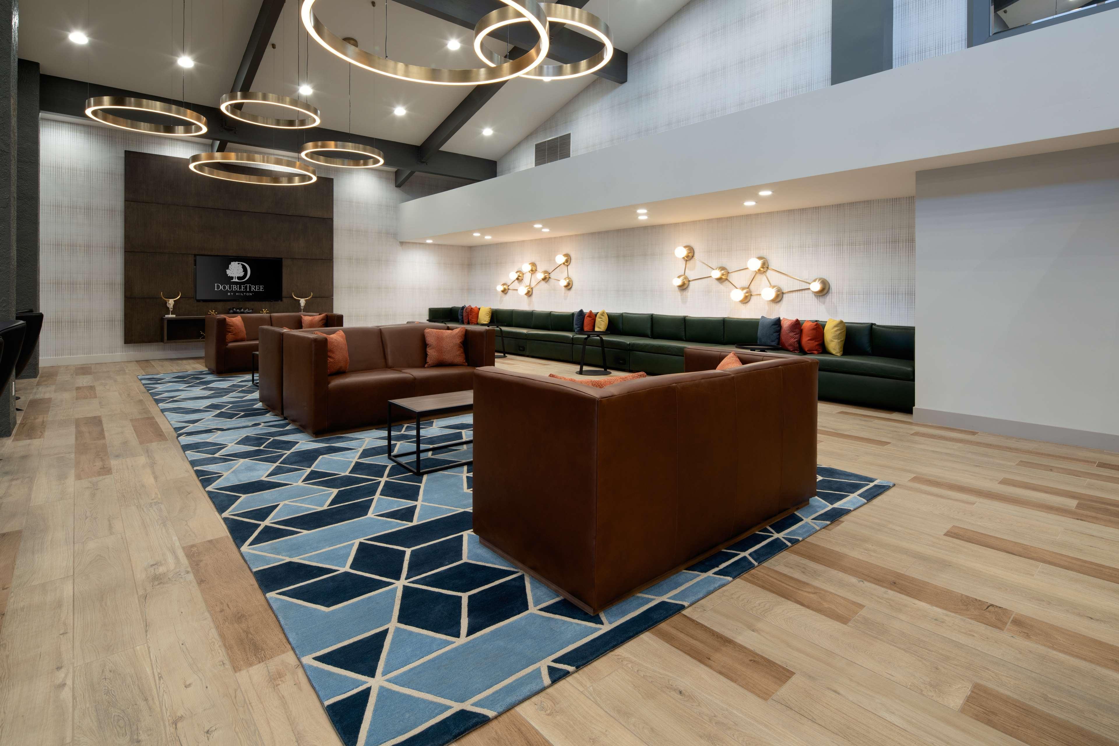 DoubleTree by Hilton Bakersfield Hotell Eksteriør bilde