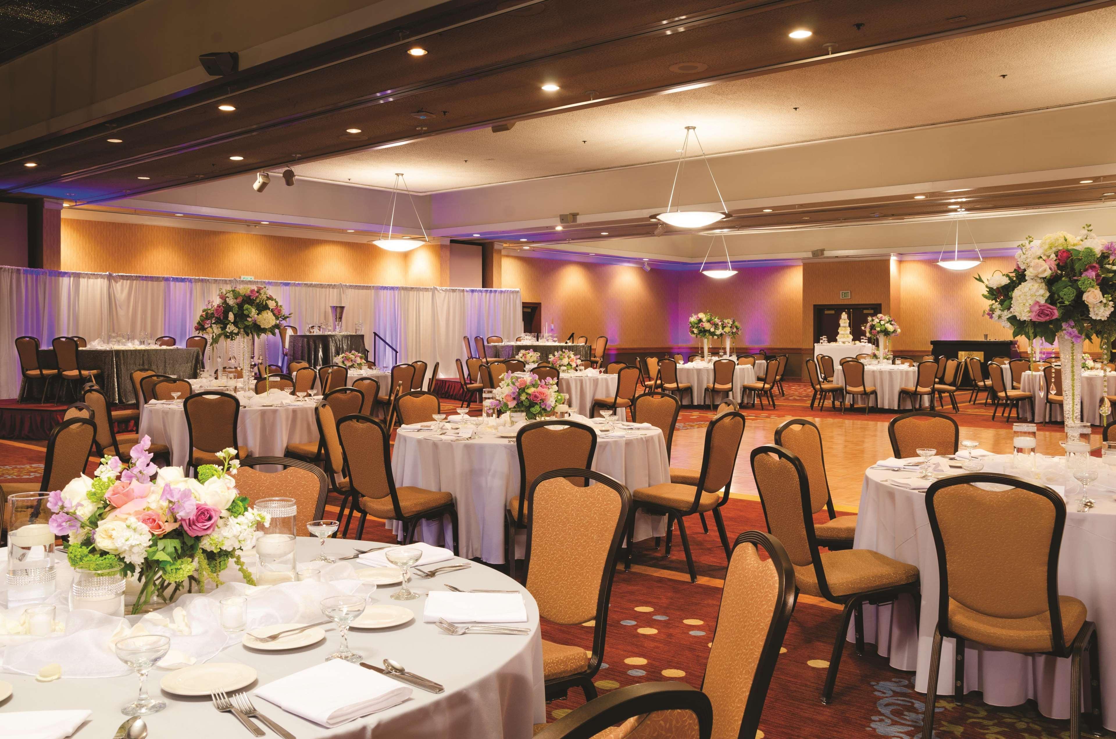 DoubleTree by Hilton Bakersfield Hotell Fasiliteter bilde