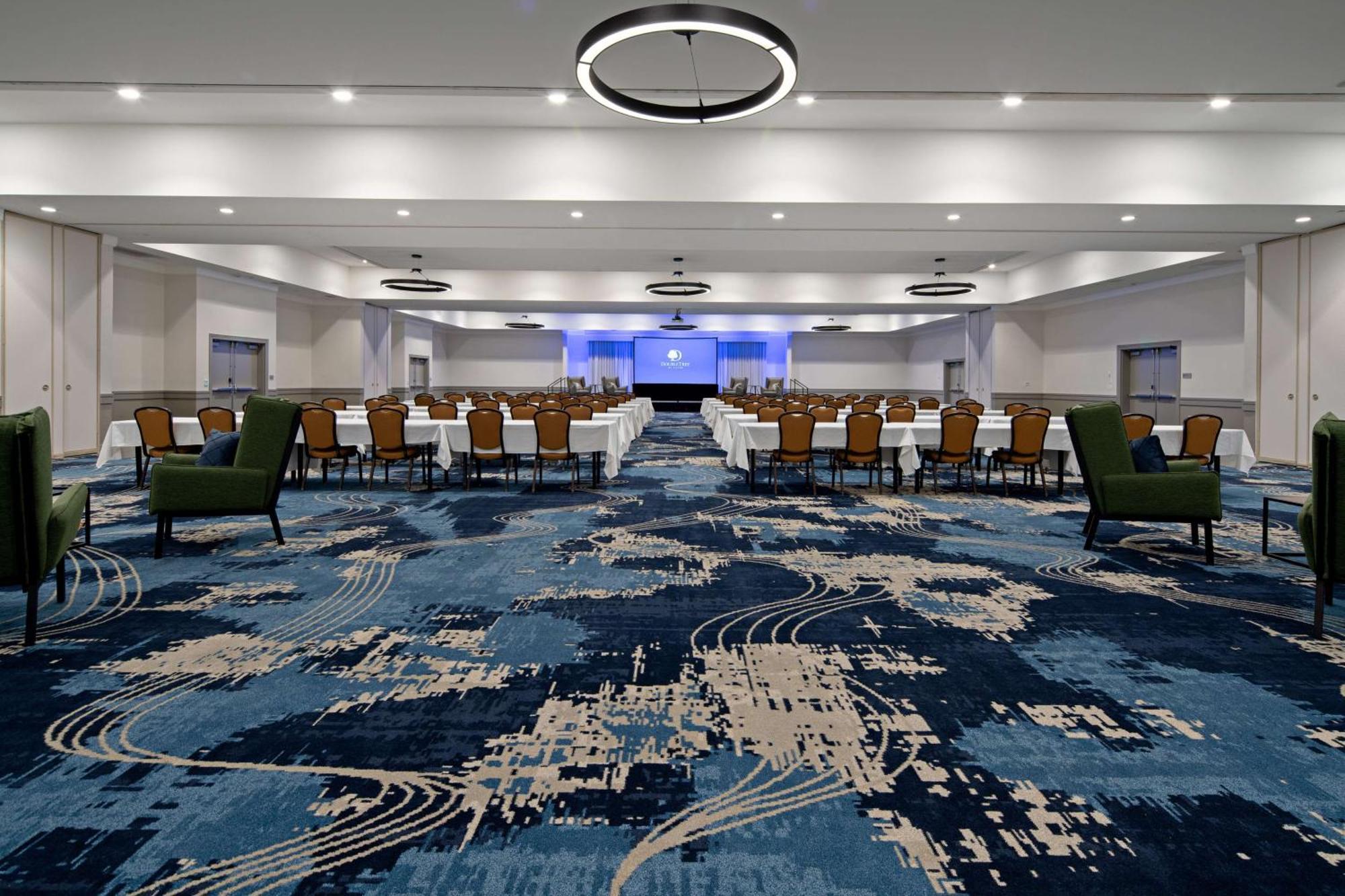 DoubleTree by Hilton Bakersfield Hotell Eksteriør bilde