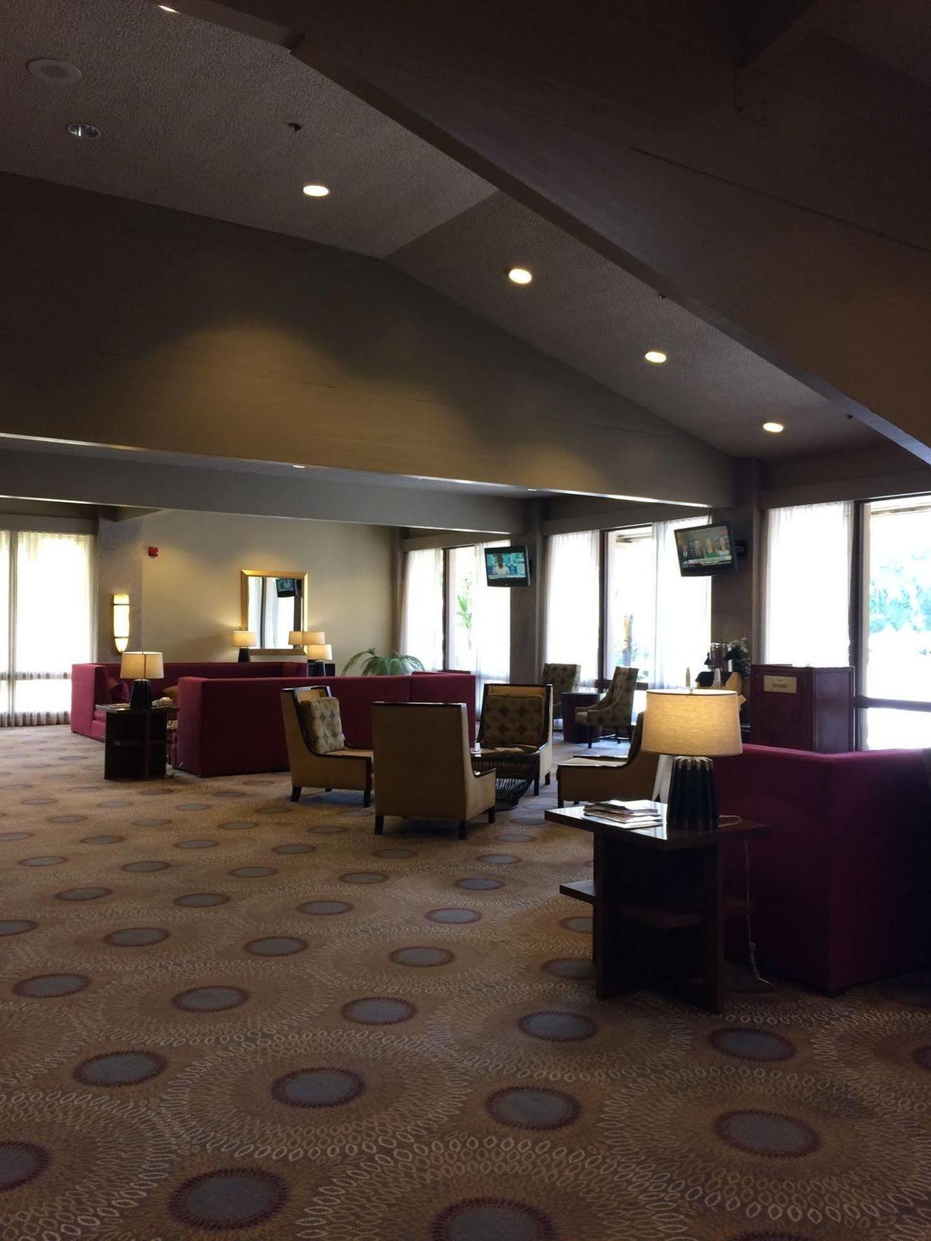 DoubleTree by Hilton Bakersfield Hotell Eksteriør bilde