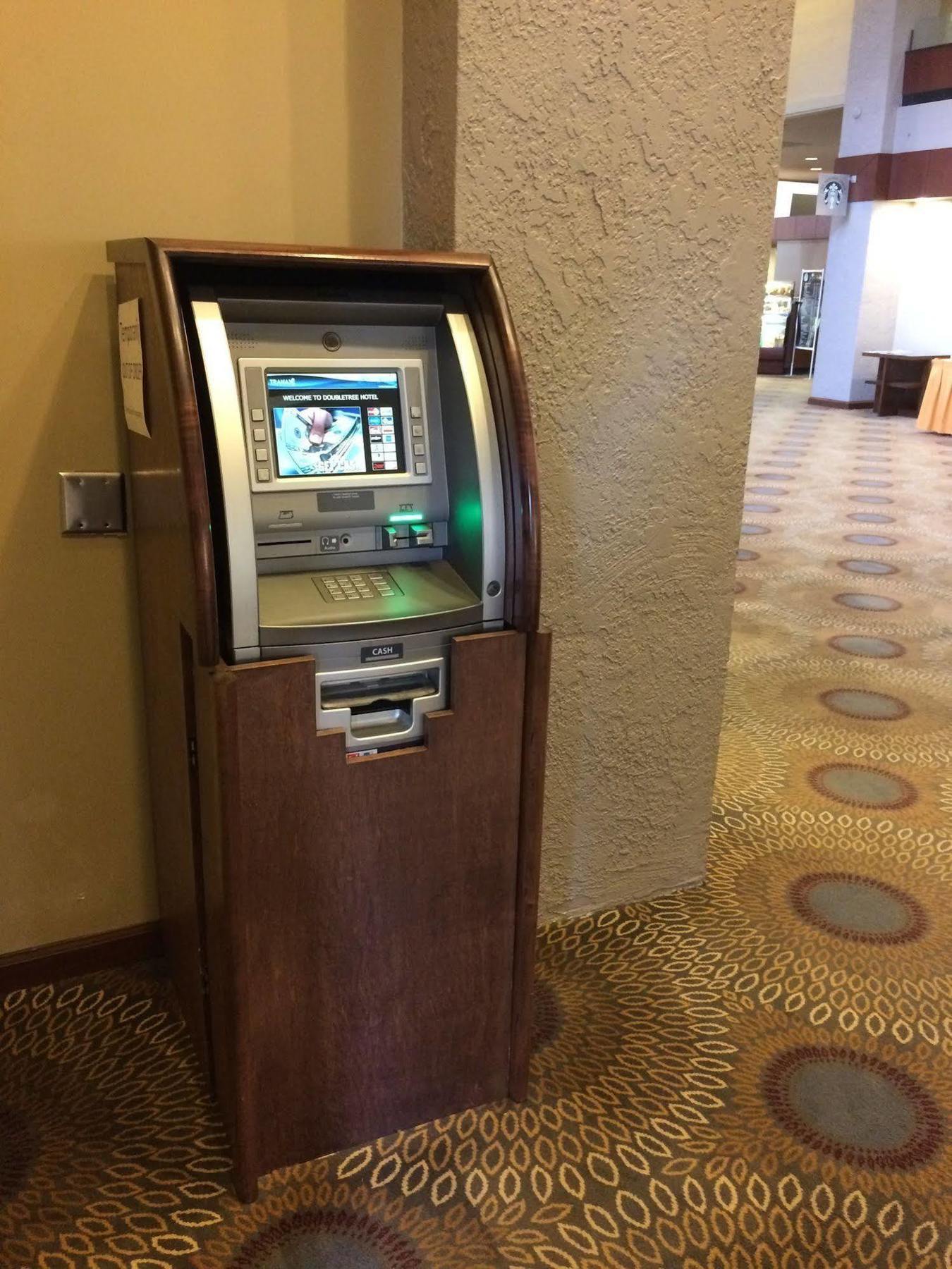 DoubleTree by Hilton Bakersfield Hotell Eksteriør bilde